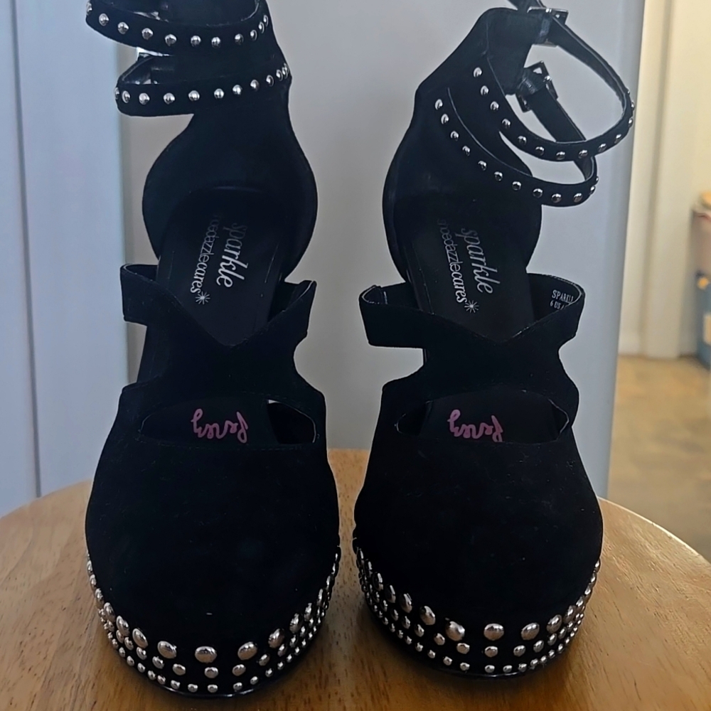 High heel shoes